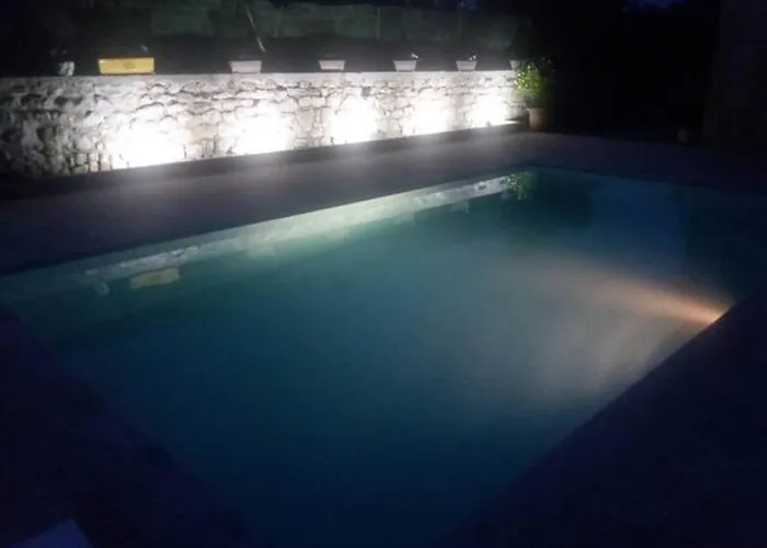 De Duan Bed & Breakfast Joyeuse