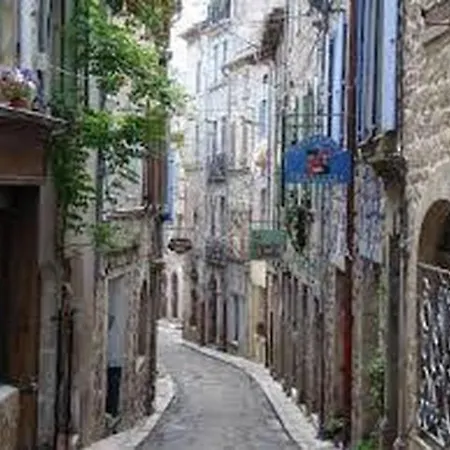 De Duan Bed and Breakfast Joyeuse